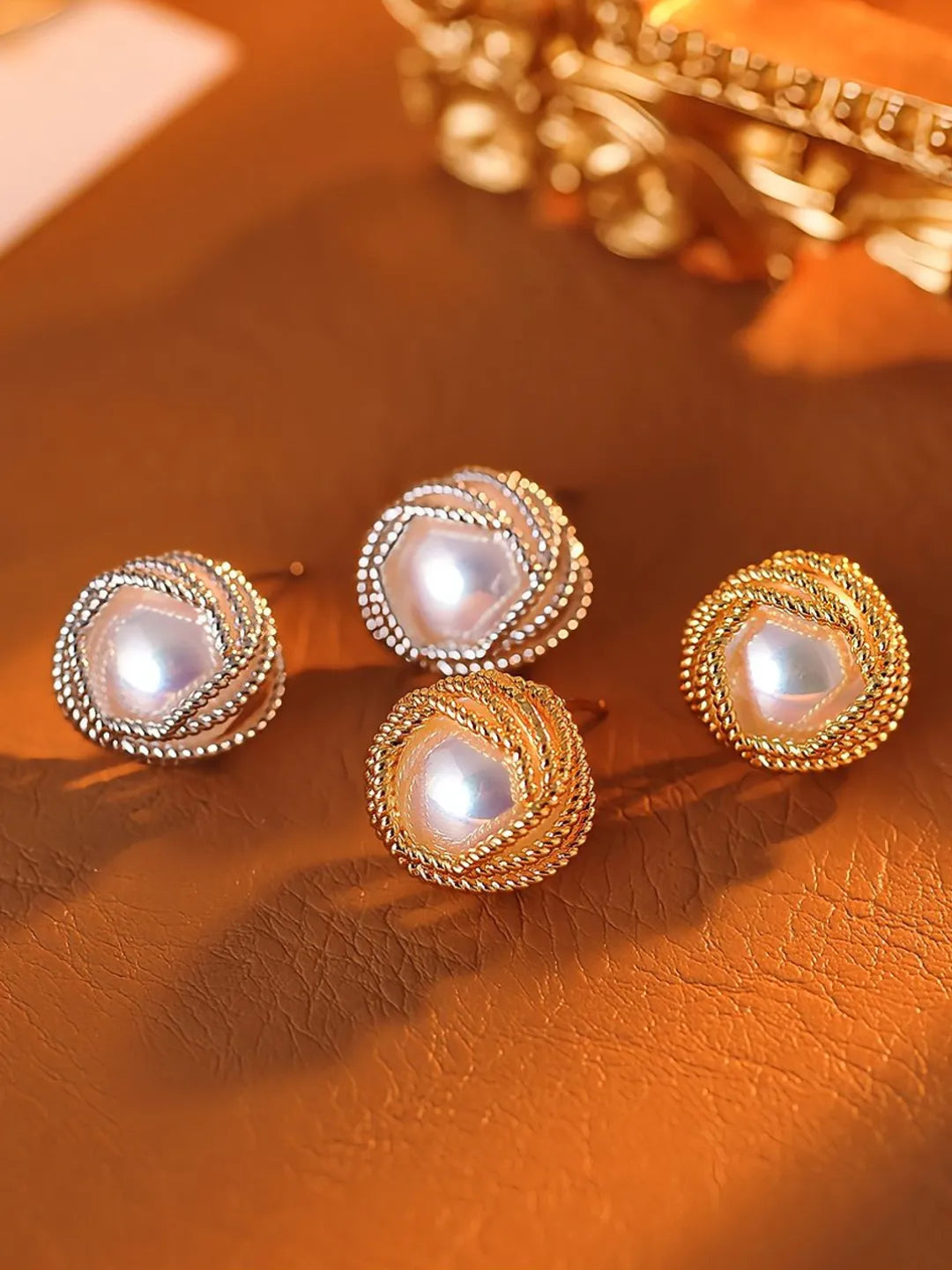 WRAP PEARL EARRINGS
